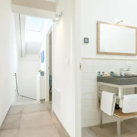 Helga House By Apartment Bologna