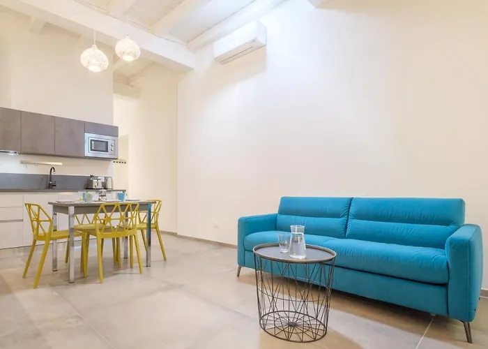 Helga House By * بولونيا